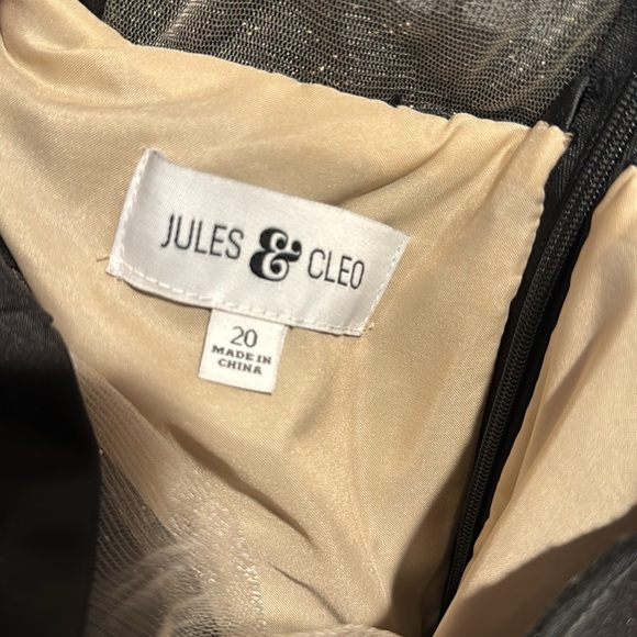 Jules & Cleo Ballgown - Picture 7 of 7